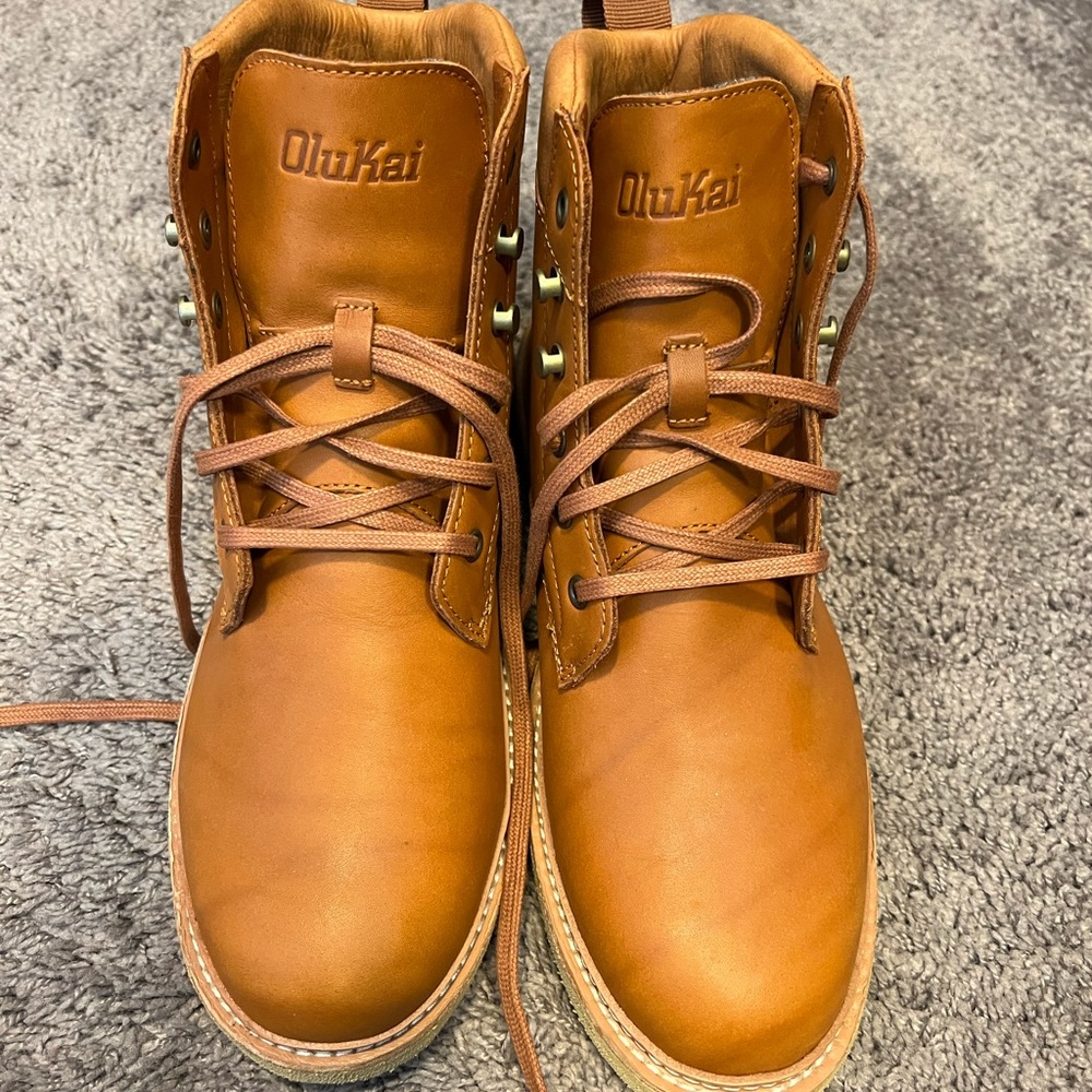 OluKai Boots